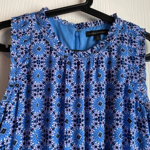 Banana Republic Sleeveless Spring/Summer Dress - Picture 3 of 3